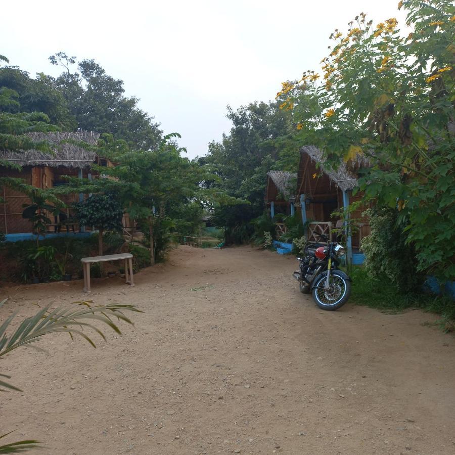 Hampi Nature Cottage Exterior photo